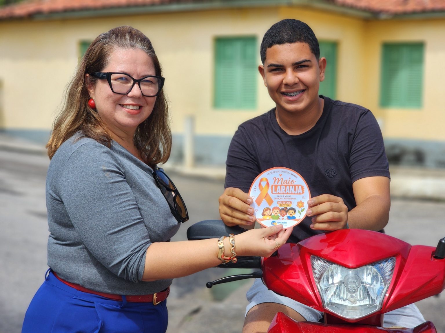 Secretarias de Educação e Assistência Social realizam ações do Maio Laranja para reforçar combate ao abuso e exploração sexual de crianças e adolescentes