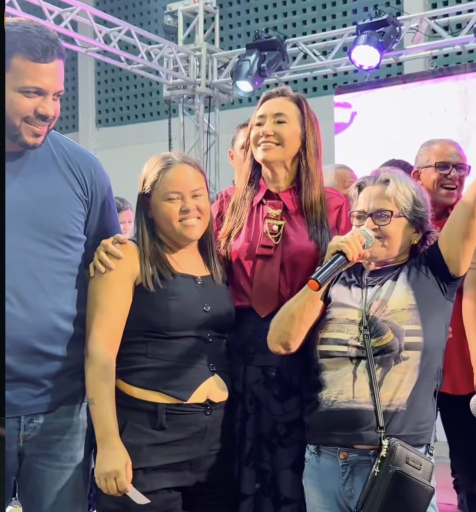 Prefeita Rosa Camilo realiza sorteio de motos durante celebração do Dia das Mães em Dois Riachos