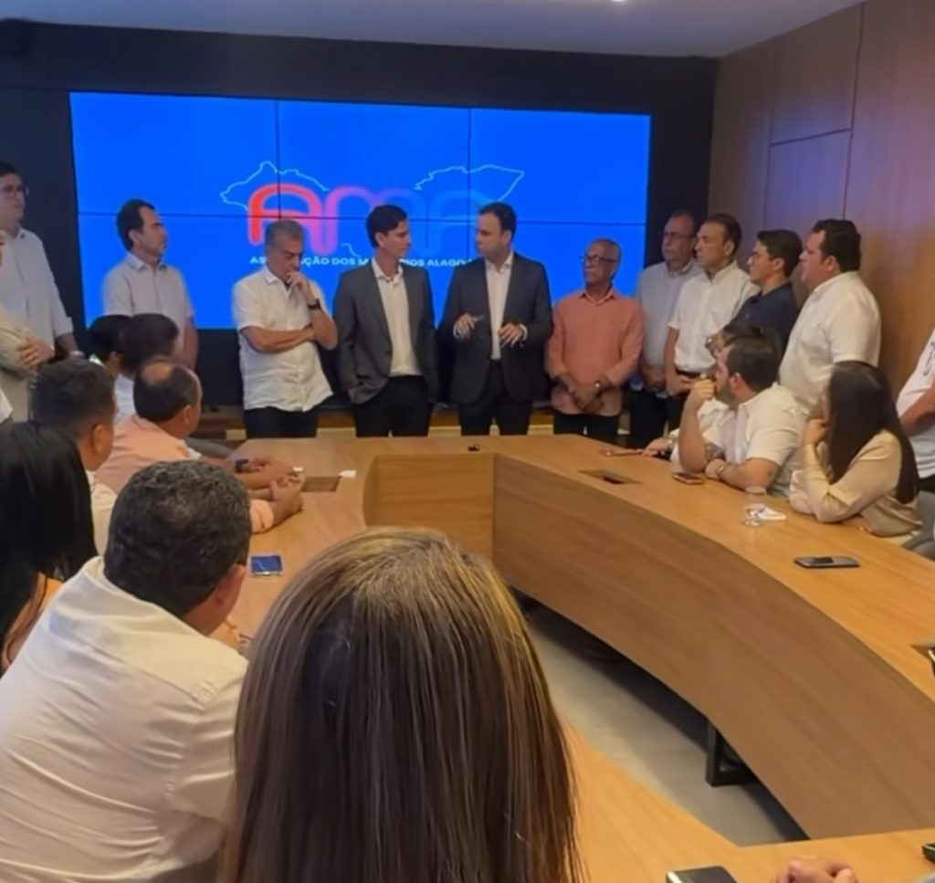 Prefeito Didi Lopes participa de reunião da AMA para discutir pautas que impactam municípios alagoanos
