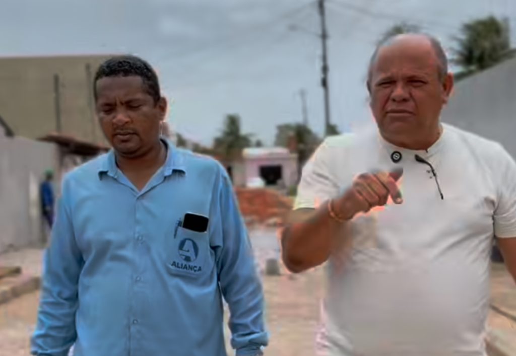 Prefeito Jadson Lessa acompanha obras de pavimentação em São Miguel dos Milagres