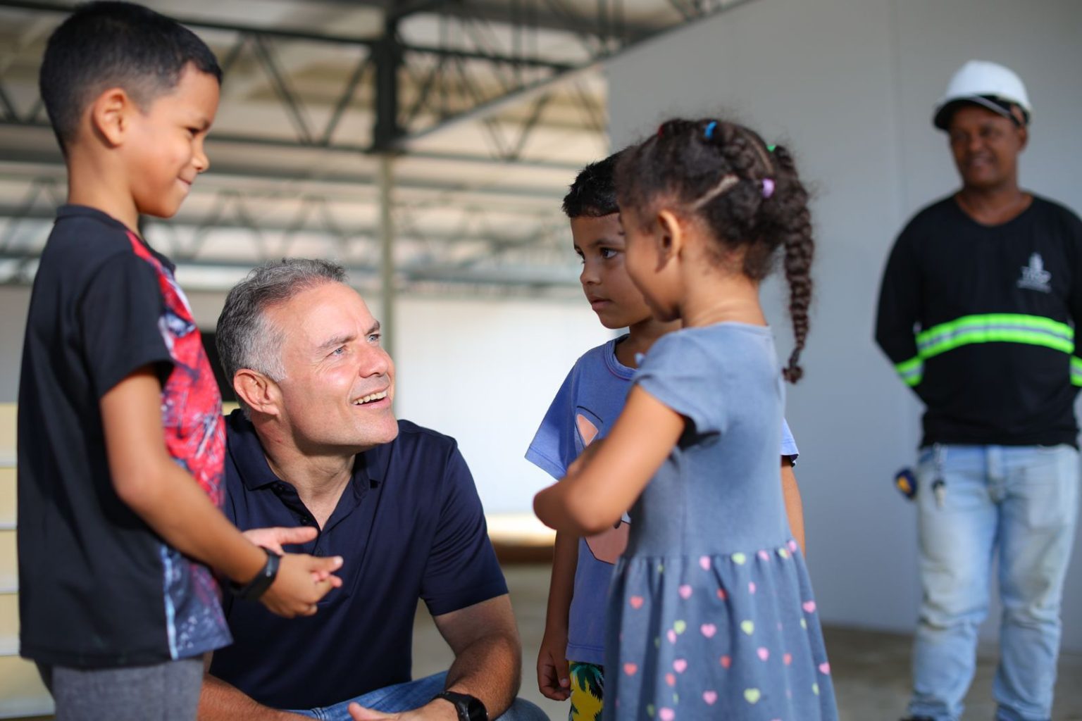 Com 41,75%, Renan Filho ultrapassa JHC em pesquisa, após início da pré-campanha