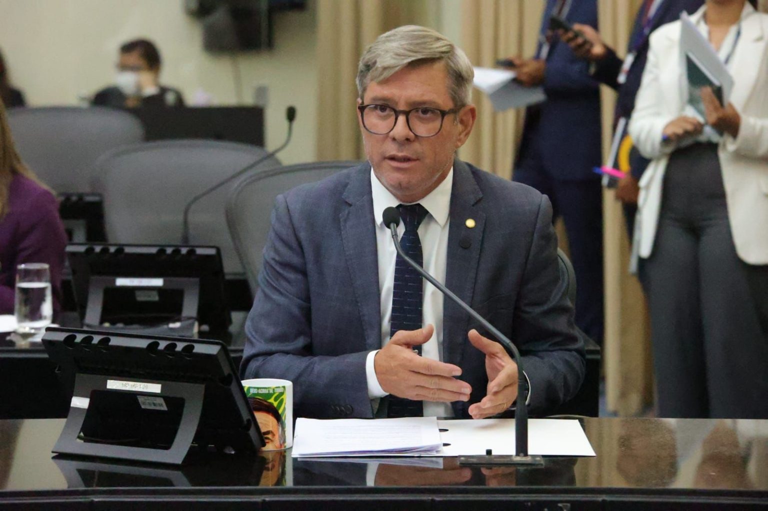 Projeto de Cabo Bebeto aprovado na ALE obriga escolas a comunicar pais sobre atividades de gênero