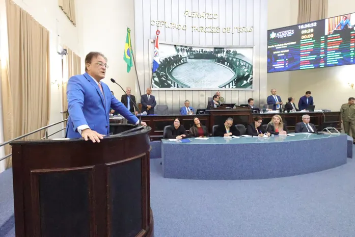 Galba Novaes denuncia tentativa de impedir atendimento médico por perseguição política