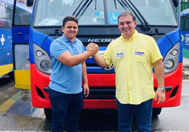 Junqueiro garante novo ônibus para a saúde e reforça parceria institucional