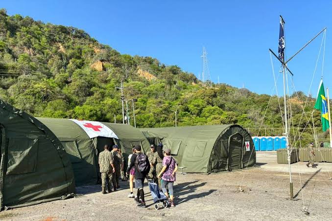 Marinha do Brasil monta hospital de campanha na Venezuela para atender vítimas de terremotos