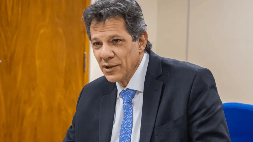 Haddad critica gestão anterior e aponta êxodo de empresas para o Paraguai durante governo Bolsonaro