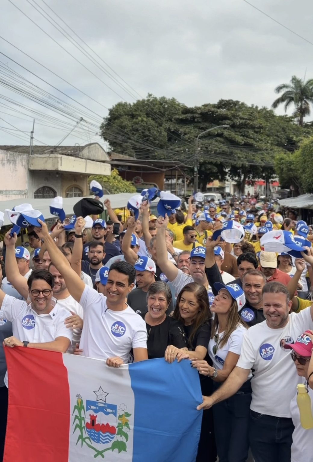JHC percorre Mercado Público de Arapiraca e ouve demandas da população