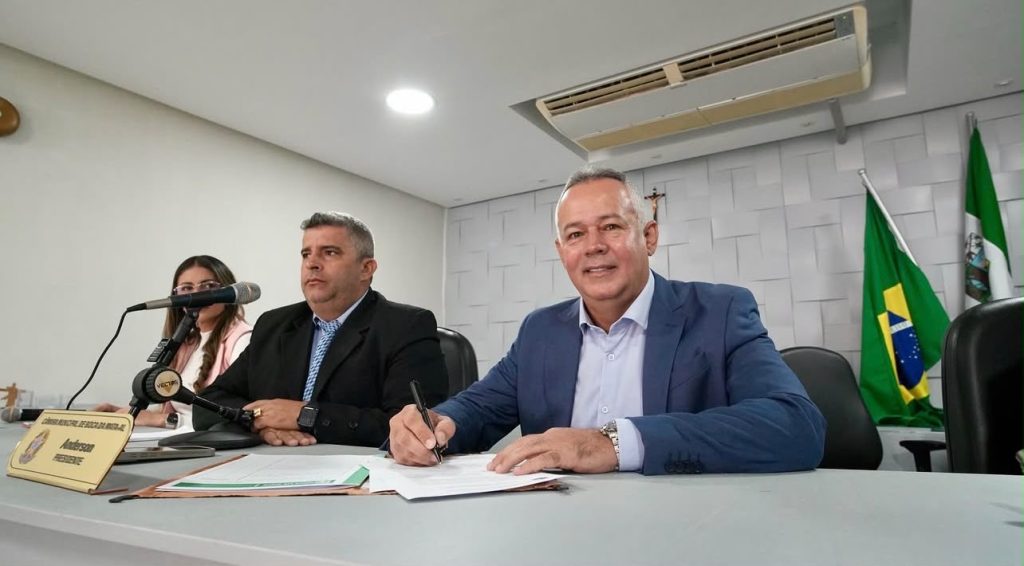 Vice-prefeito Sérgio Salvador assume interinamente a Prefeitura de Boca da Mata