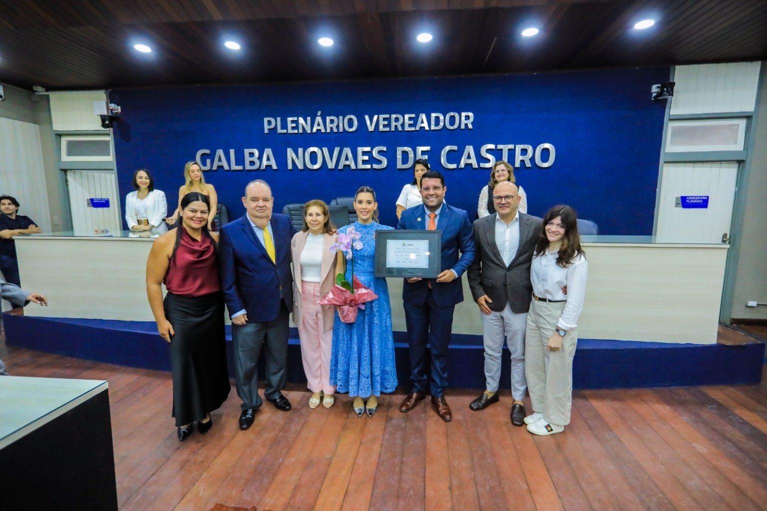 Vereador Allan Pierre entrega título de cidadã honorária à advogada Cristiana Maya de Omena Calheiros