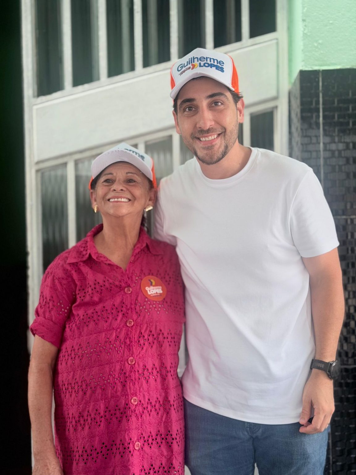 Ex-vereadora de Capela, Célia Rita declara apoio a Guilherme Lopes ao lado da família
