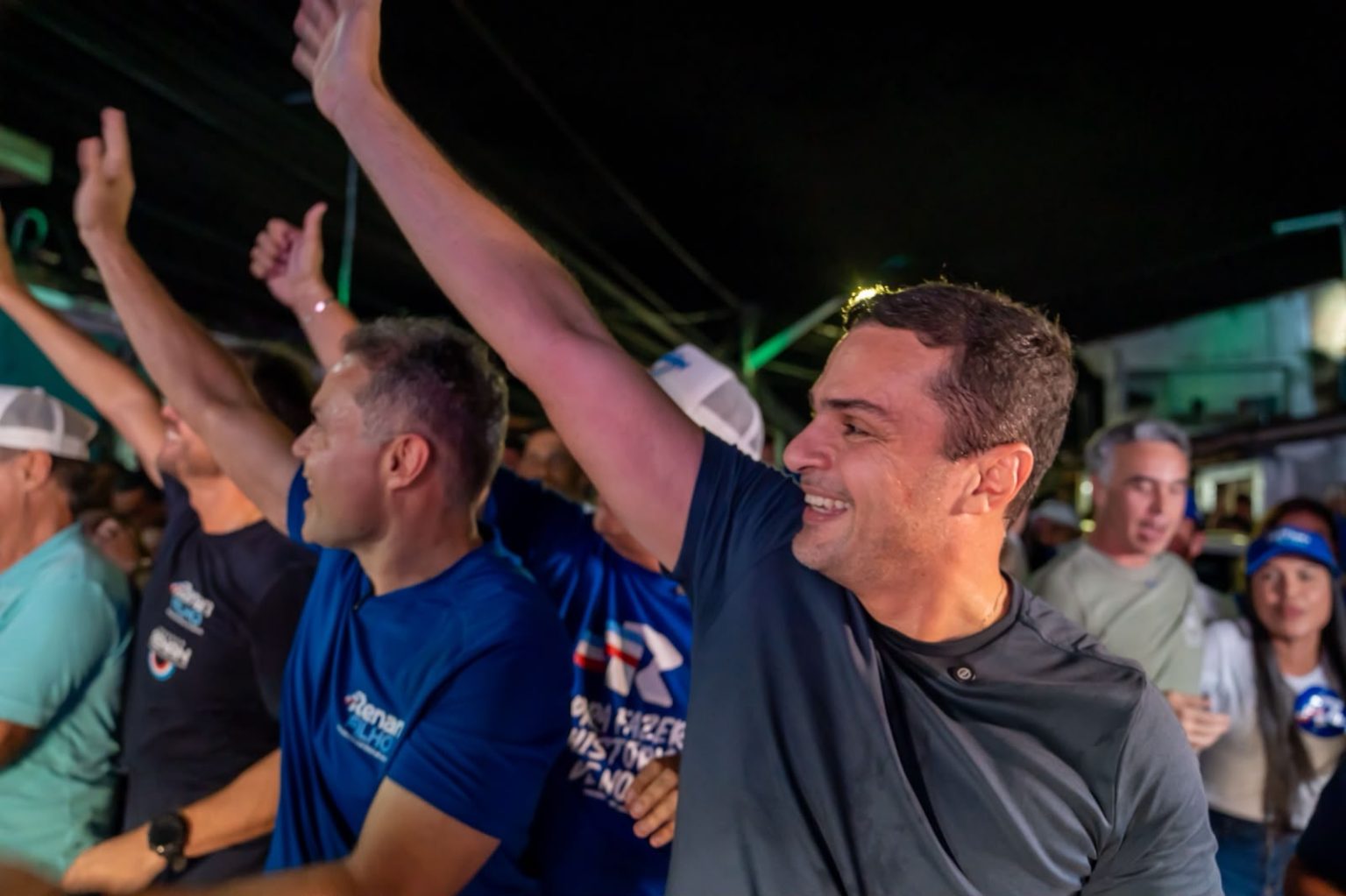 Marechal Deodoro reafirma apoio à reeleição de Alexandre Ayres em grande adesivaço