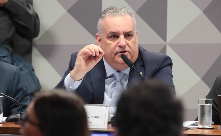 Após eliminação do Brasil, Alfredo Gaspar critica gestão da CBF e defende fiscalização sobre recursos da entidade