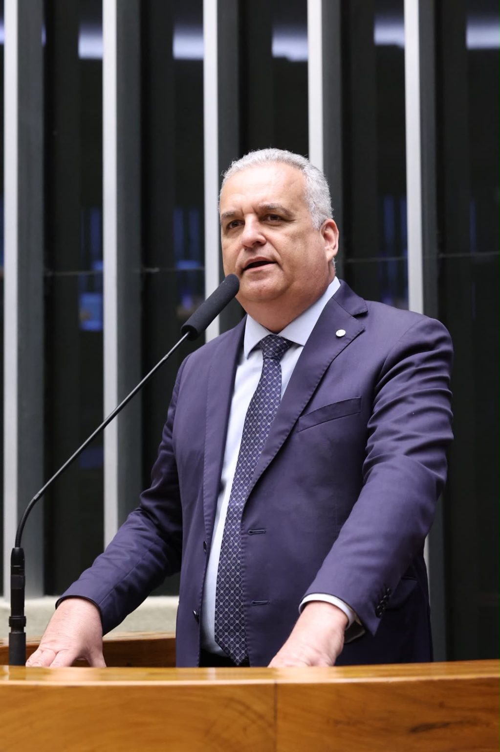 Vitória para pessoas com deficiência visual: Alfredo Gaspar garante aprovação na CCJC de projeto que amplia acesso à CNH