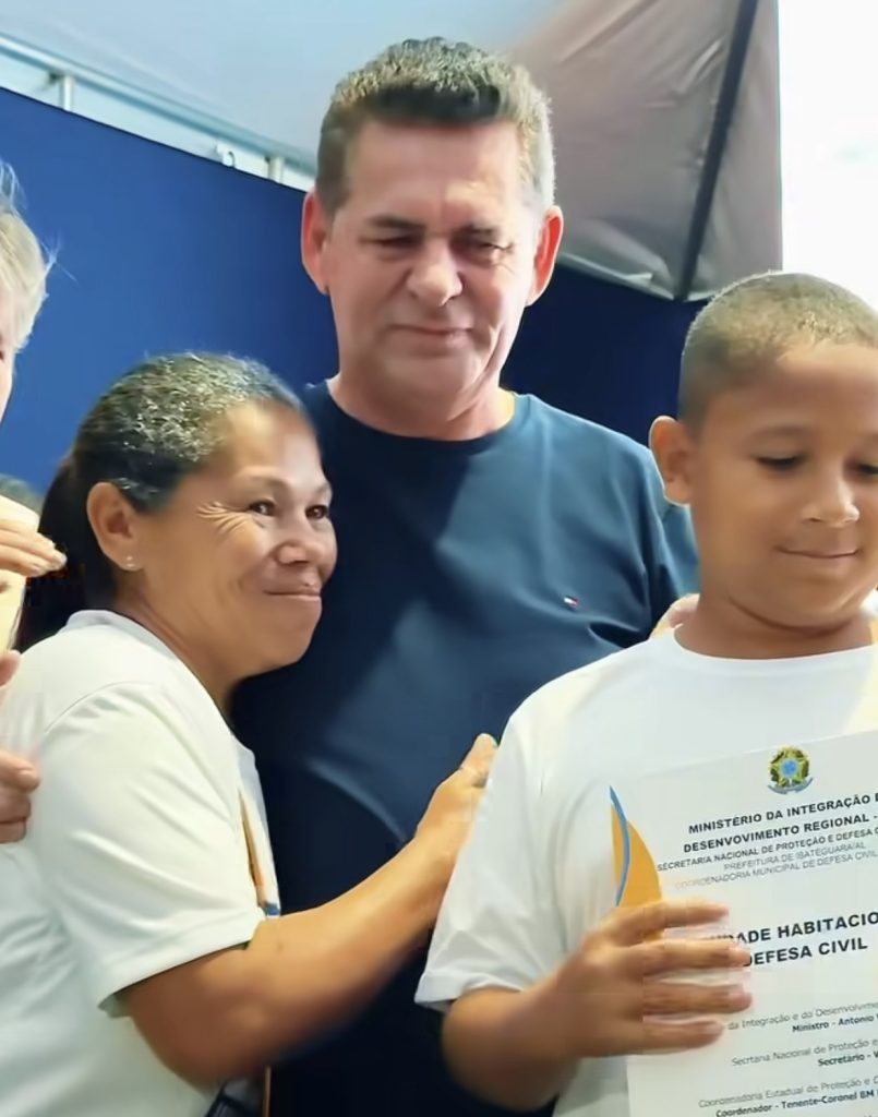 Perfeito Geo Cruz entrega 21 casas e reforça compromisso com a população de Ibateguara