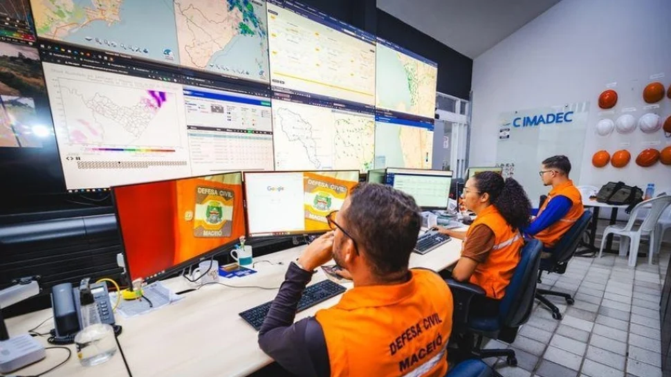 Tecnologia e monitoramento 24 horas fortalecem ações preventivas da Defesa Civil de Maceió