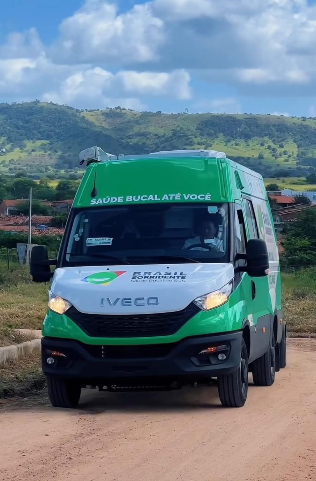 Prefeitura de Minador do Negrão amplia atendimento com Unidade Móvel de Saúde Bucal